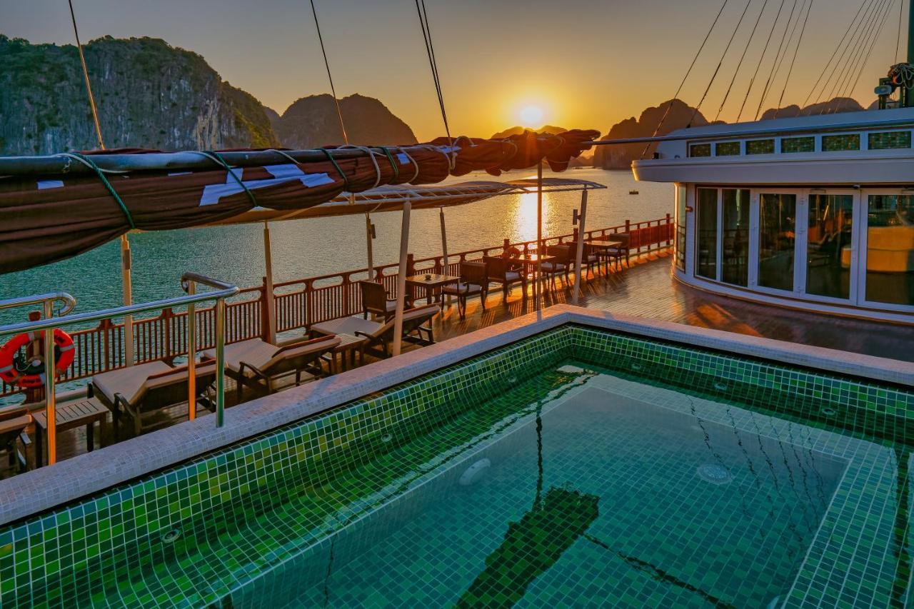 Heritage Line Ylang Cruise - Halong Bay & Lan Ha Bay Ha Long Dış mekan fotoğraf